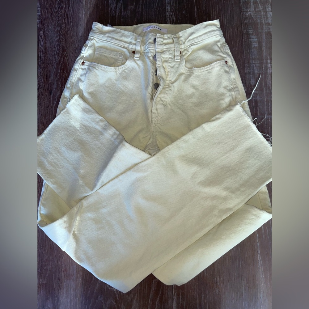 pacsun yellow dad jeans!